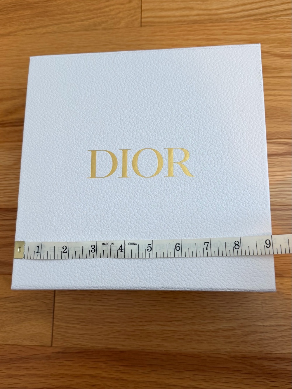 Dior Box with Ribbon - Picture 4 of 6
